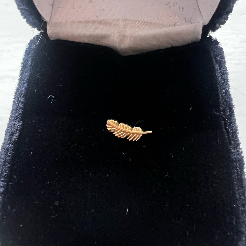 Feather 14K Yellow Gold Labret Post BVLA #0557 Earring